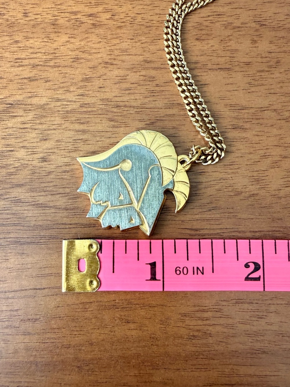 Vintage Two Tone Gold & Silver Gemini Astrological Horoscope Necklace Pendant - Picture 9 of 11